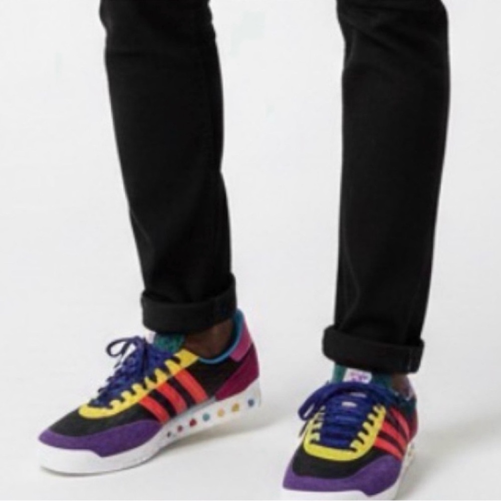 adidas Low-Top Sneakers in Black, Blue, Pink, Yellow size 8 brand new